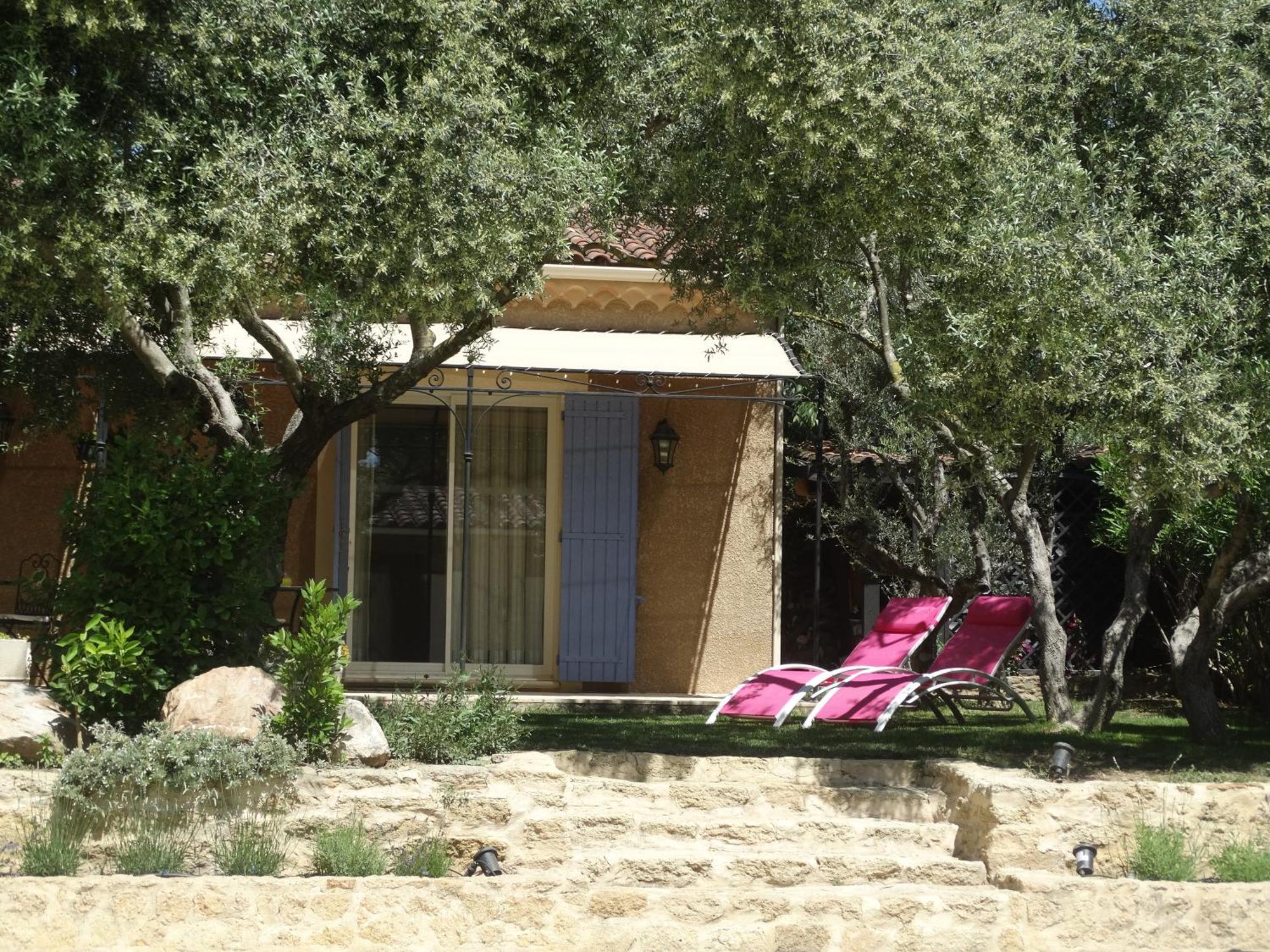 Gites En B&B Le Clos De La Cerise Châteauneuf-du-Pape Exterior foto